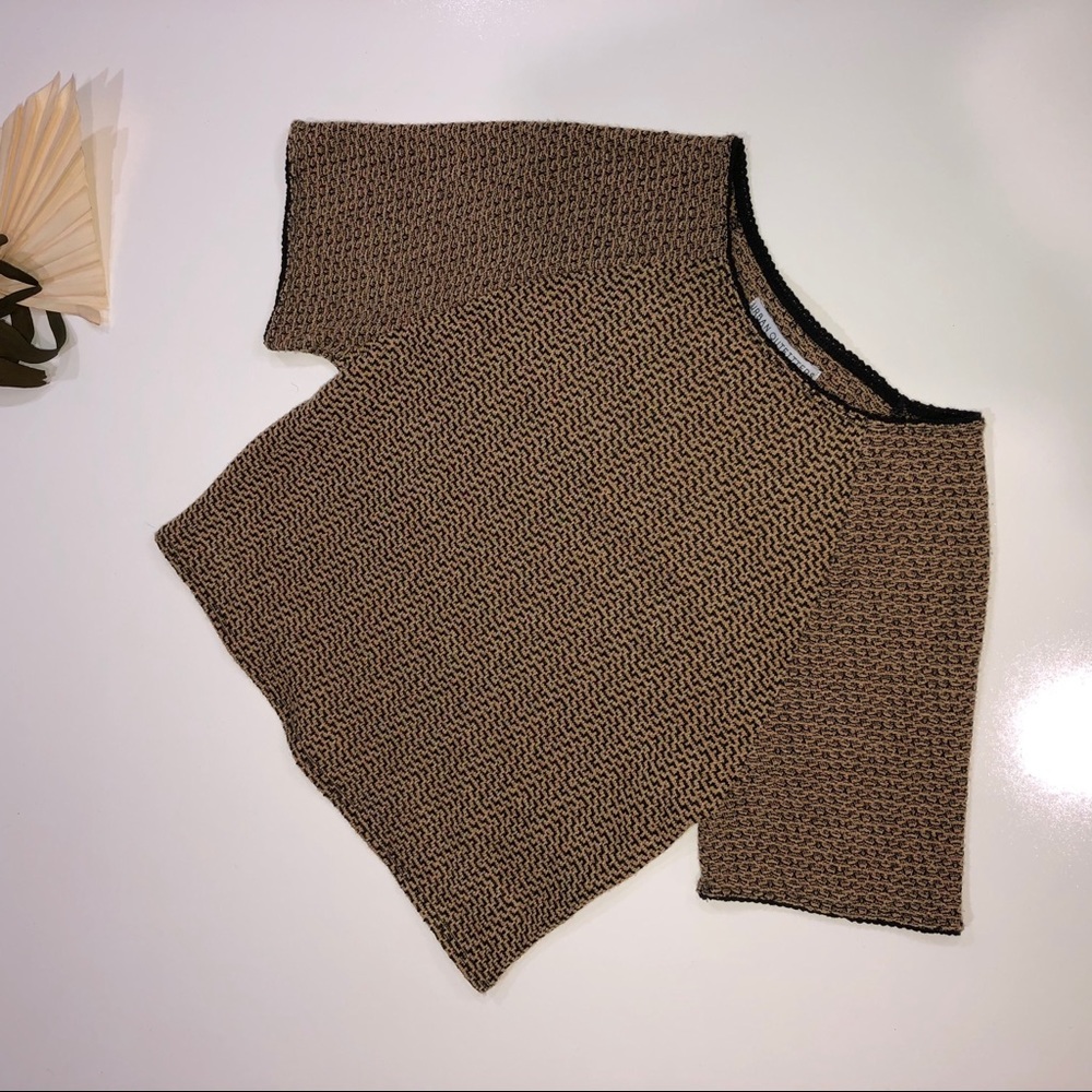 Urban outfitters cute medium crop top